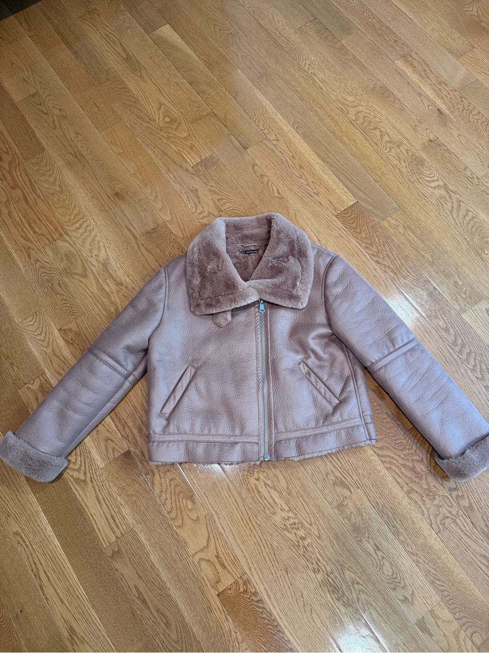 Rarely Worn Zara TRF Outerwear Jacket 💞